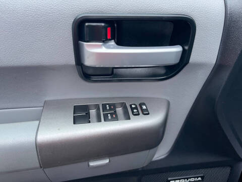 2015 Toyota Sequoia Limited