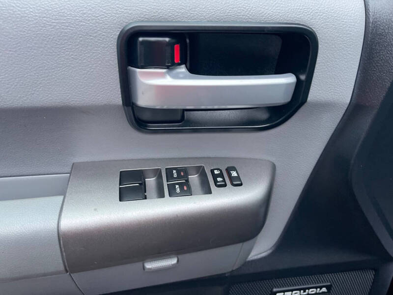 2015 Toyota Sequoia Limited