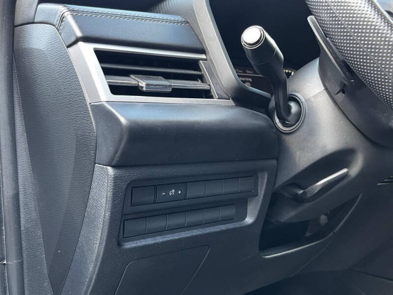 2022 Mitsubishi Outlander ES