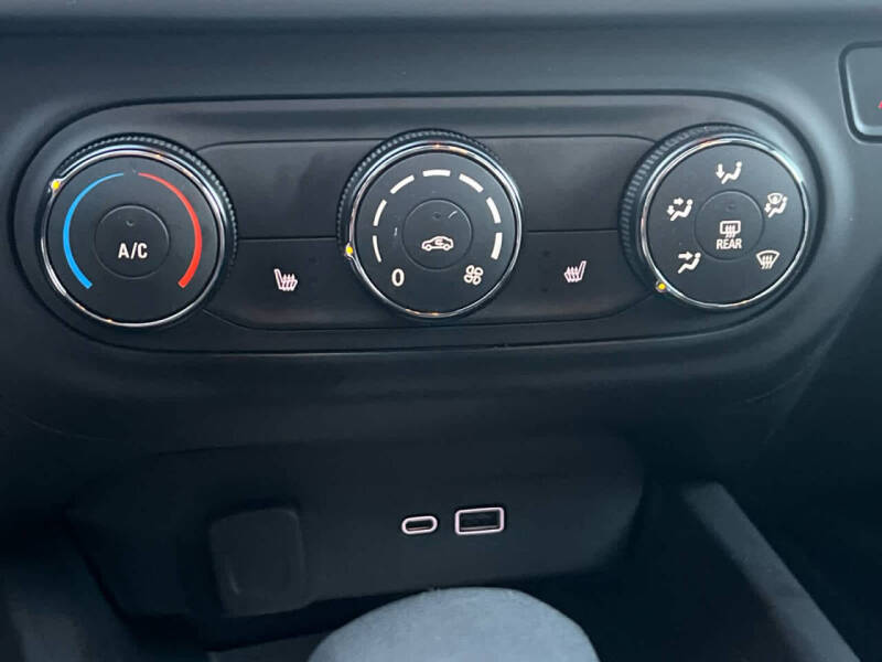 2025 Chevrolet Trax RS