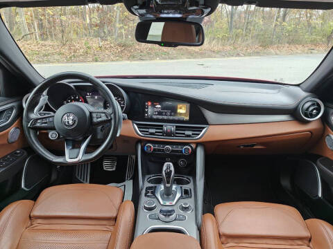 2021 Alfa Romeo Giulia Ti Sport