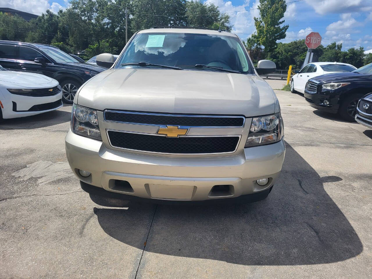 2013 Chevrolet Tahoe for sale at FAMILY AUTO BROKERS in Longwood, FL