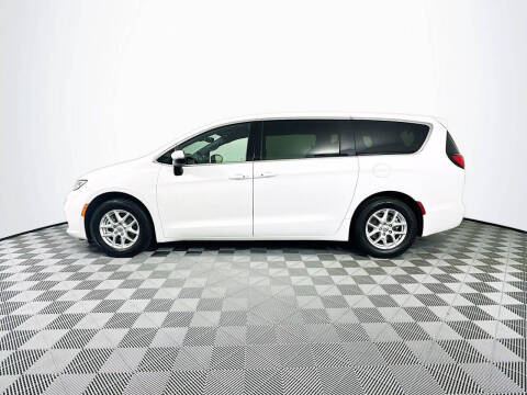 2023 Chrysler Pacifica Touring