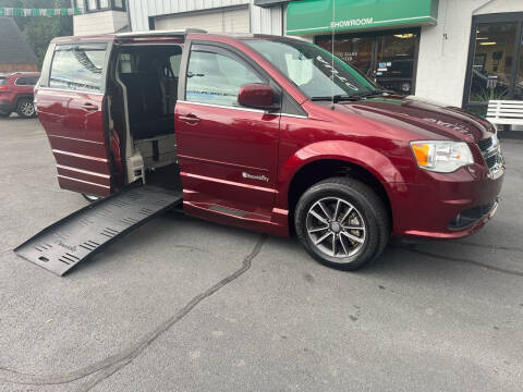 2017 Dodge Grand Caravan for sale at Auto Sales Center Inc in Holyoke MA