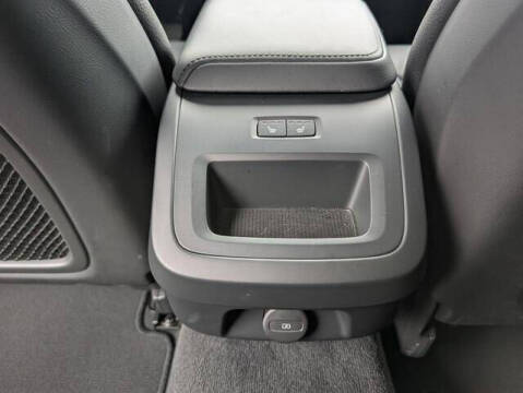 2025 Volvo V60 Cross Country B5 Plus