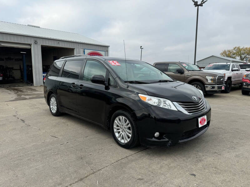 2011 Toyota Sienna for sale at UNITED AUTO INC in South Sioux City NE