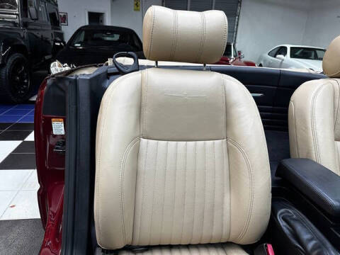 2004 Ford Thunderbird Deluxe