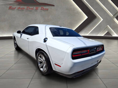 2016 Dodge Challenger SXT