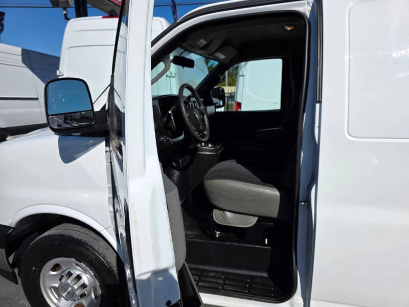 2021 Chevrolet Express 2500