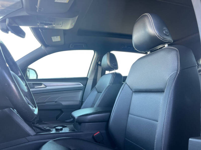 2021 Volkswagen Atlas Cross Sport V6 SEL R-Line 4Motion