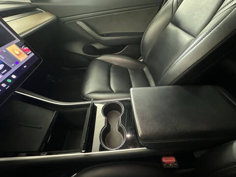 2019 Tesla Model 3 Standard Range Plus