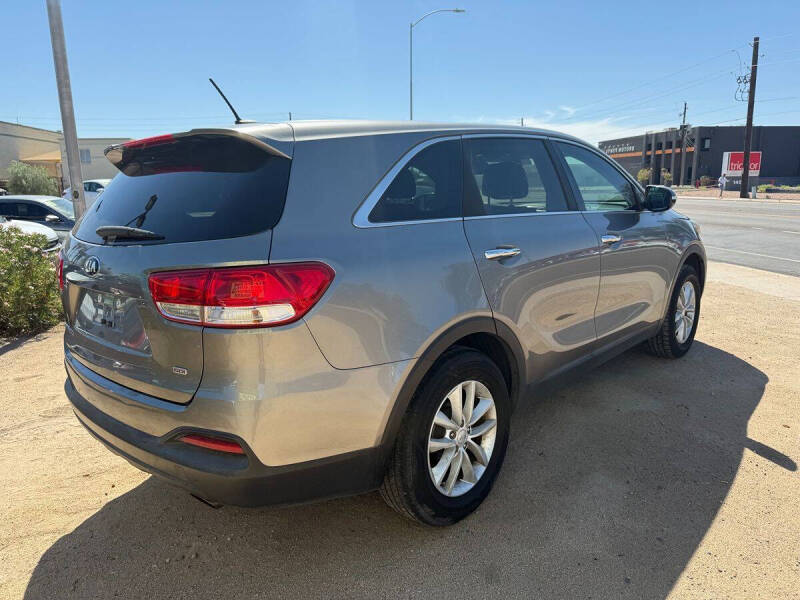 2017 Kia Sorento L