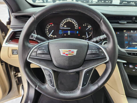 2017 Cadillac XT5 Luxury