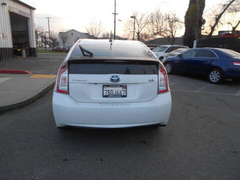 2013 Toyota Prius Three