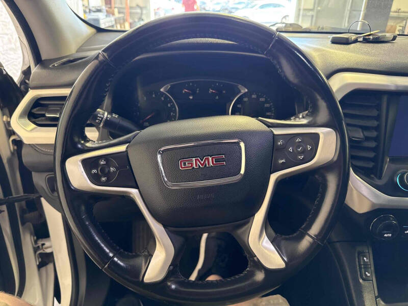 2019 GMC Acadia SLT-1