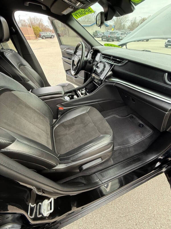 2022 Jeep Grand Cherokee L Altitude