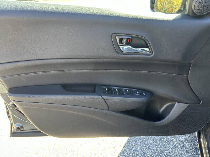 2013 Acura ILX 2.0L w/Tech