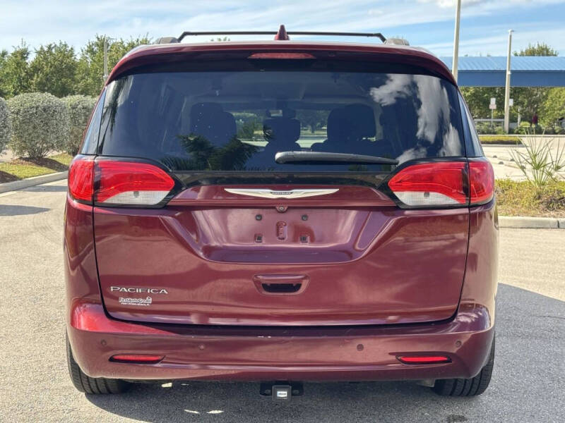 2017 Chrysler Pacifica Touring