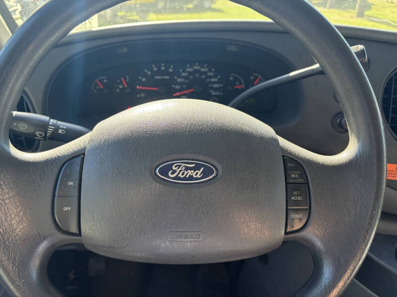 2007 Ford E-Series E-350 SD XLT