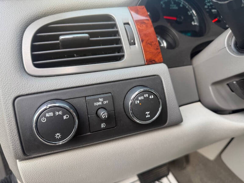 2011 Chevrolet Avalanche LTZ