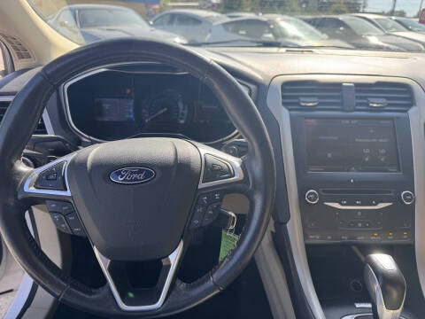 2015 Ford Fusion SE