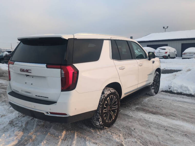 2025 GMC Yukon Elevation