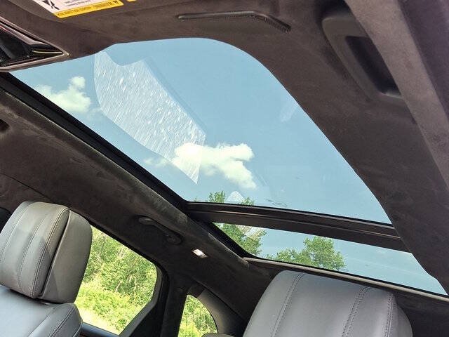 2026 Land Rover Range Rover Velar P400 Autobiography