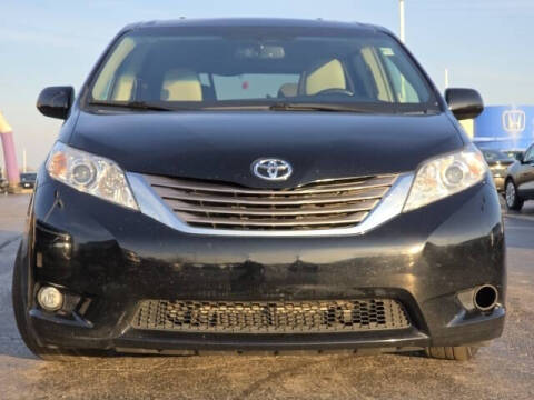 2015 Toyota Sienna XLE 8-Passenger