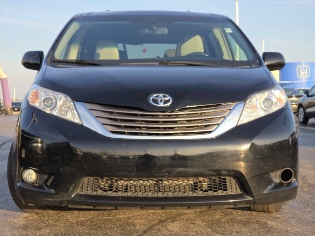 2015 Toyota Sienna XLE 8-Passenger