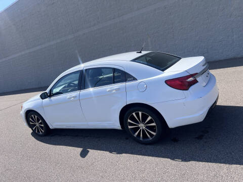 2013 Chrysler 200 Touring