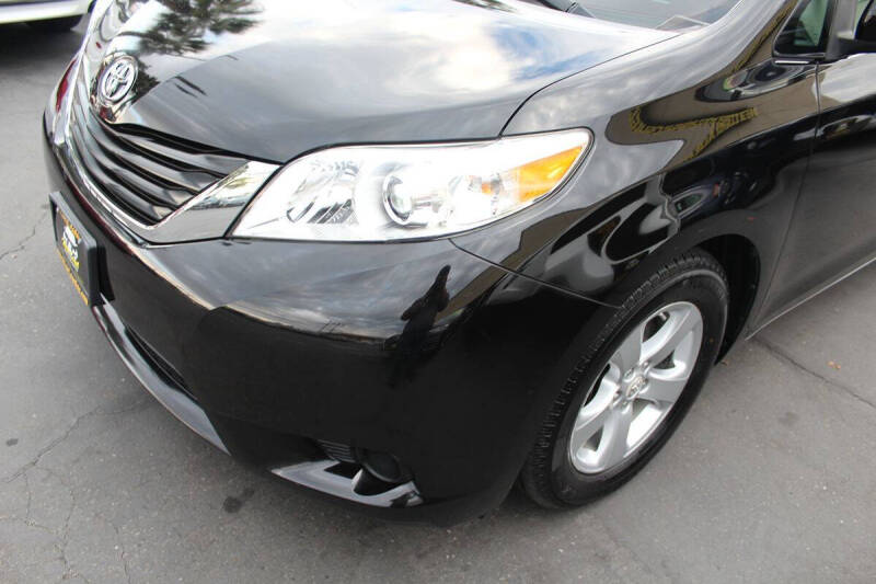 2012 Toyota Sienna