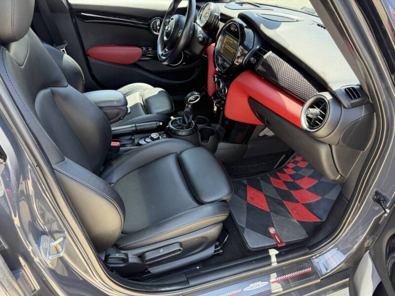 2015 MINI Hardtop 4 Door Cooper S