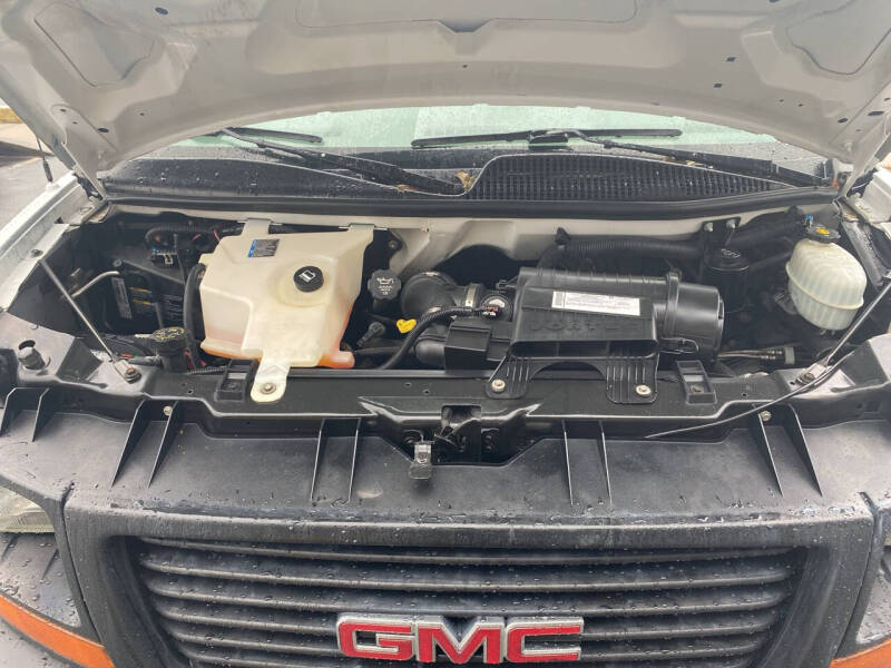 2007 GMC Savana Cargo Base photo 17