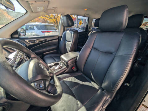 2017 Nissan Pathfinder S