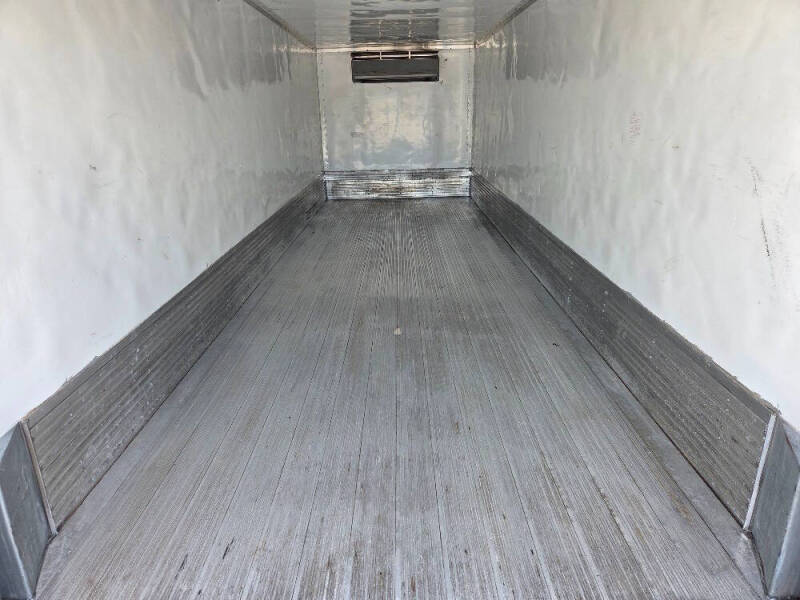 2019 Freightliner M2 26ft Refrigerated