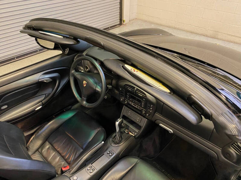 2004 Porsche 911 Carrera 4S