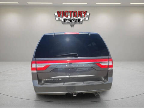 2017 Lincoln Navigator L Select