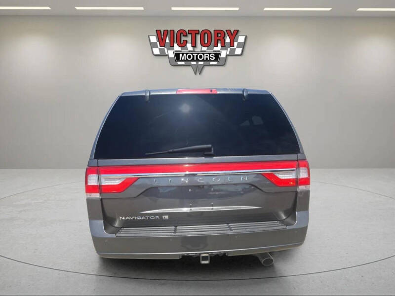 2017 Lincoln Navigator L Select
