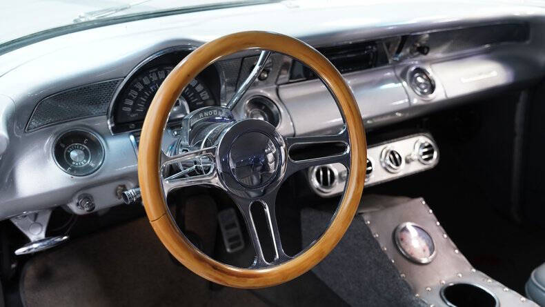 1955 Pontiac Chieftain
