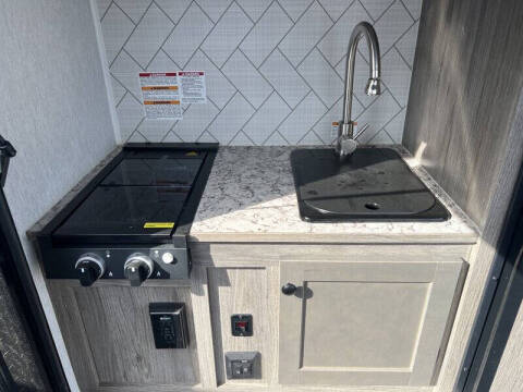 2025 Sunset Park 109E