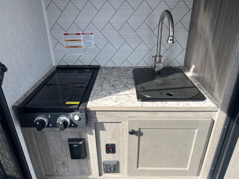 2025 Sunset Park 109E