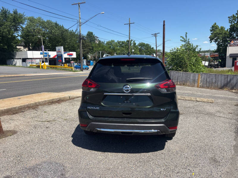 2018 Nissan Rogue SV