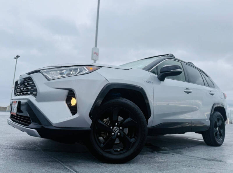 2019 Toyota RAV4 XSE photo 7