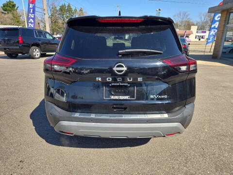 2022 Nissan Rogue SV