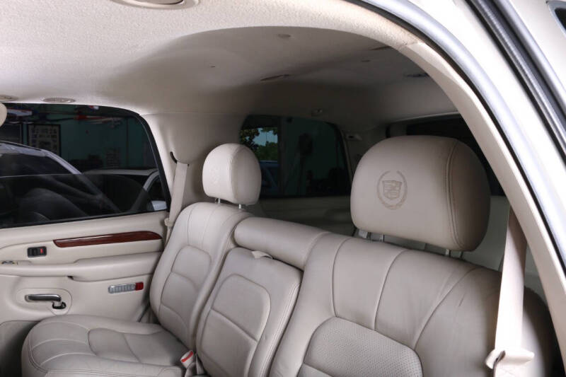 2002 Cadillac Escalade