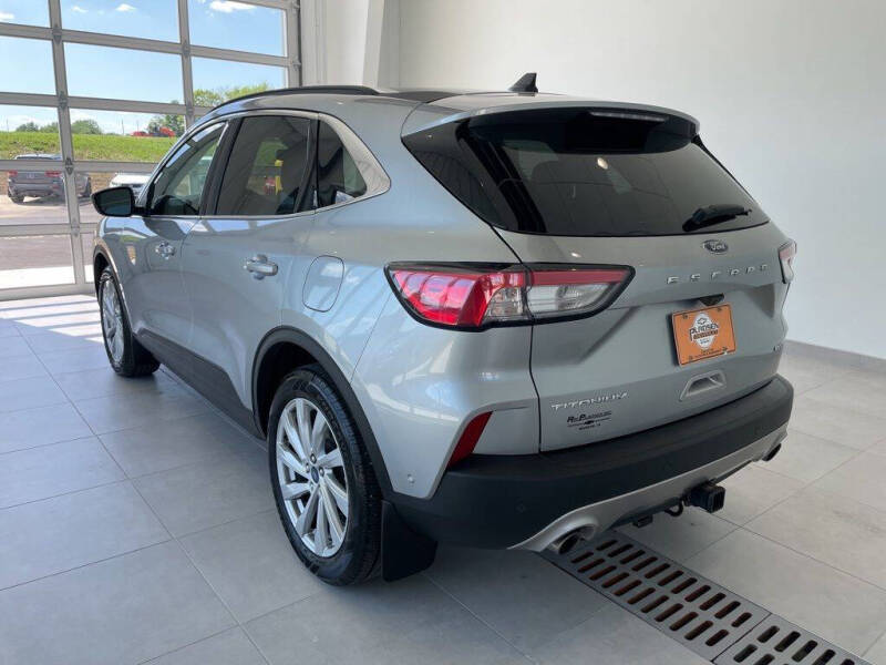 2022 Ford Escape Titanium