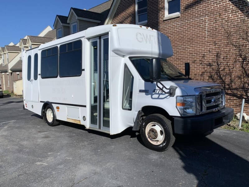 2013 Ford E-Series Chassis E-350 SD