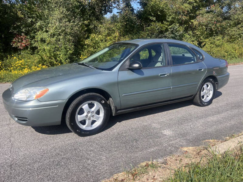 2007 Ford Taurus for sale at Drivers Choice Auto in New Salisbury IN