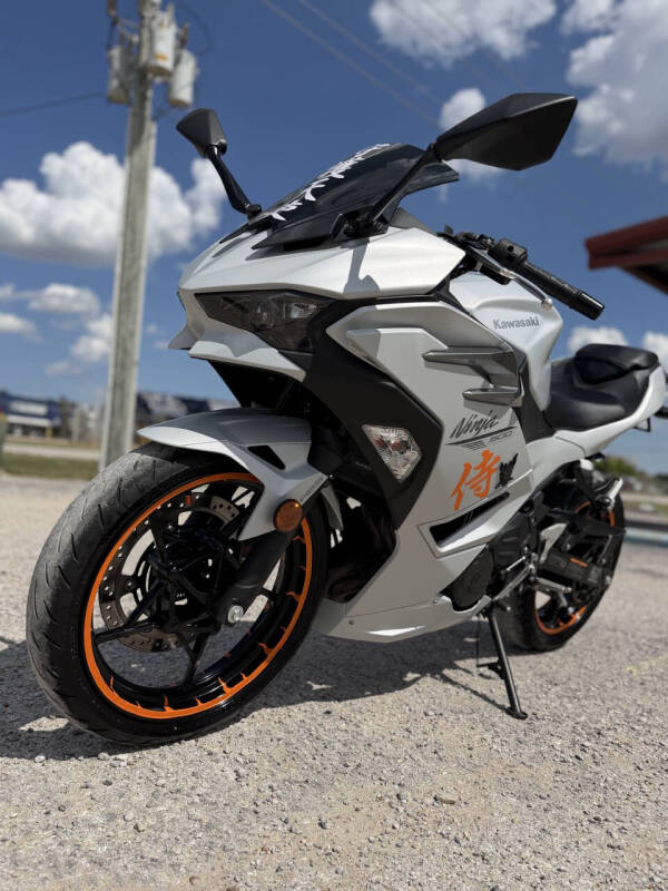 2025 Kawasaki Ninja 500 (ABS)