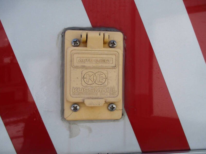 2000 Freightliner FL60